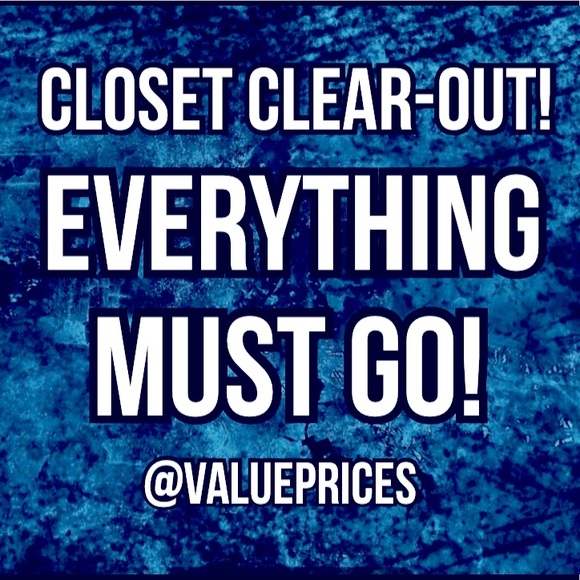Closet Clear-Out Sign - Picture 2 of 3